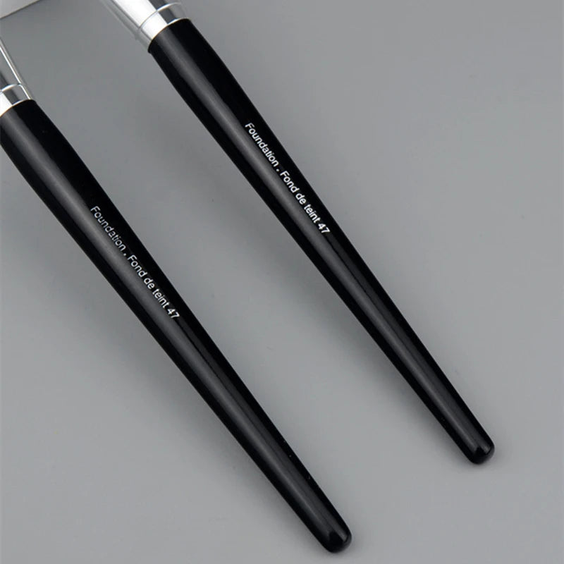 KSHBO 47 Broom Head Foundation Brush