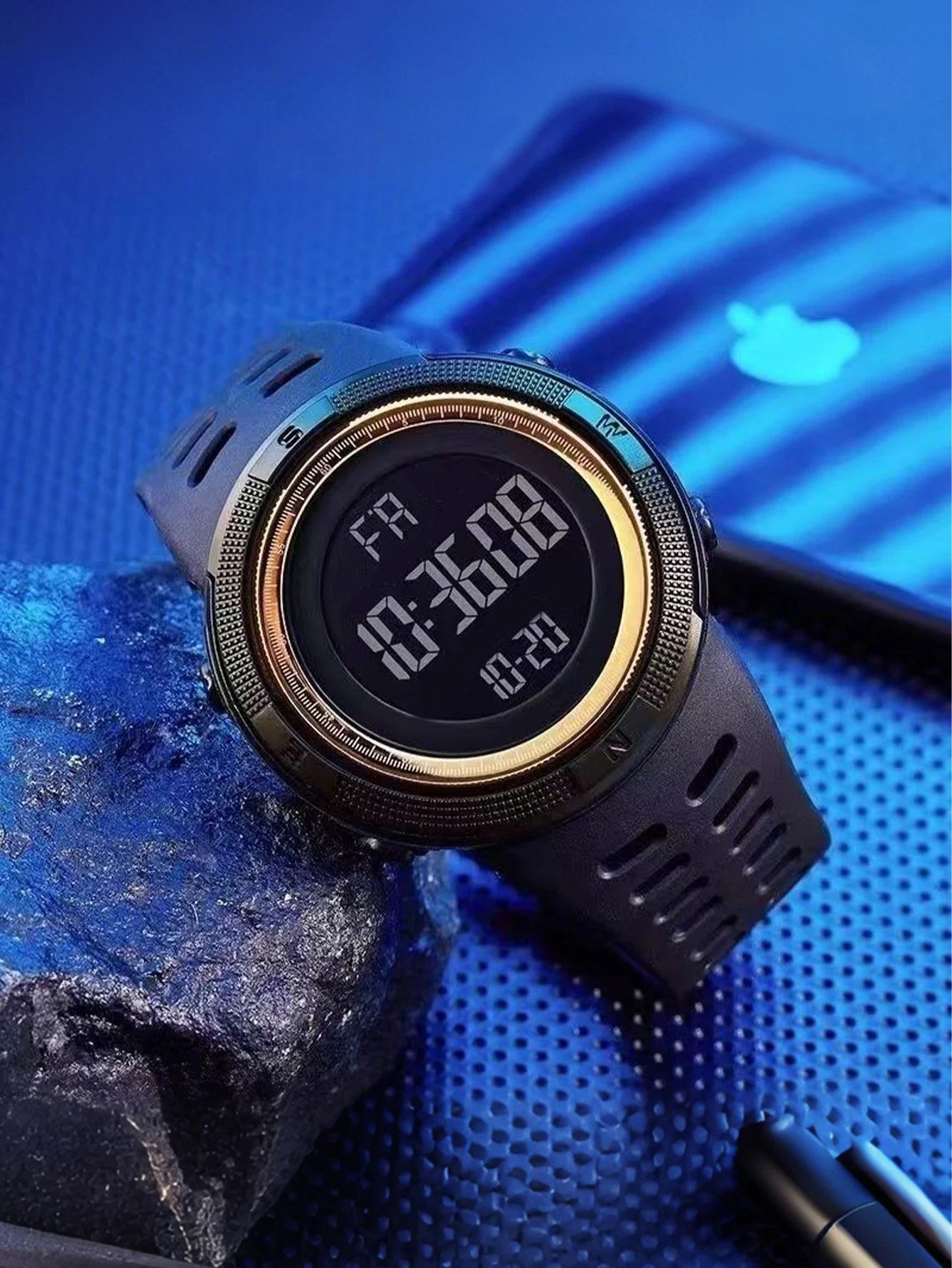 New Men's sports watch