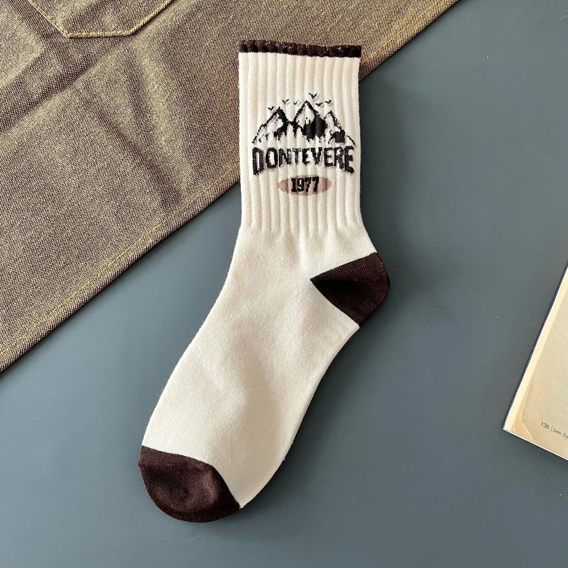 1/3/5/8 Pairs Retro American Men's Mid-rise Socks