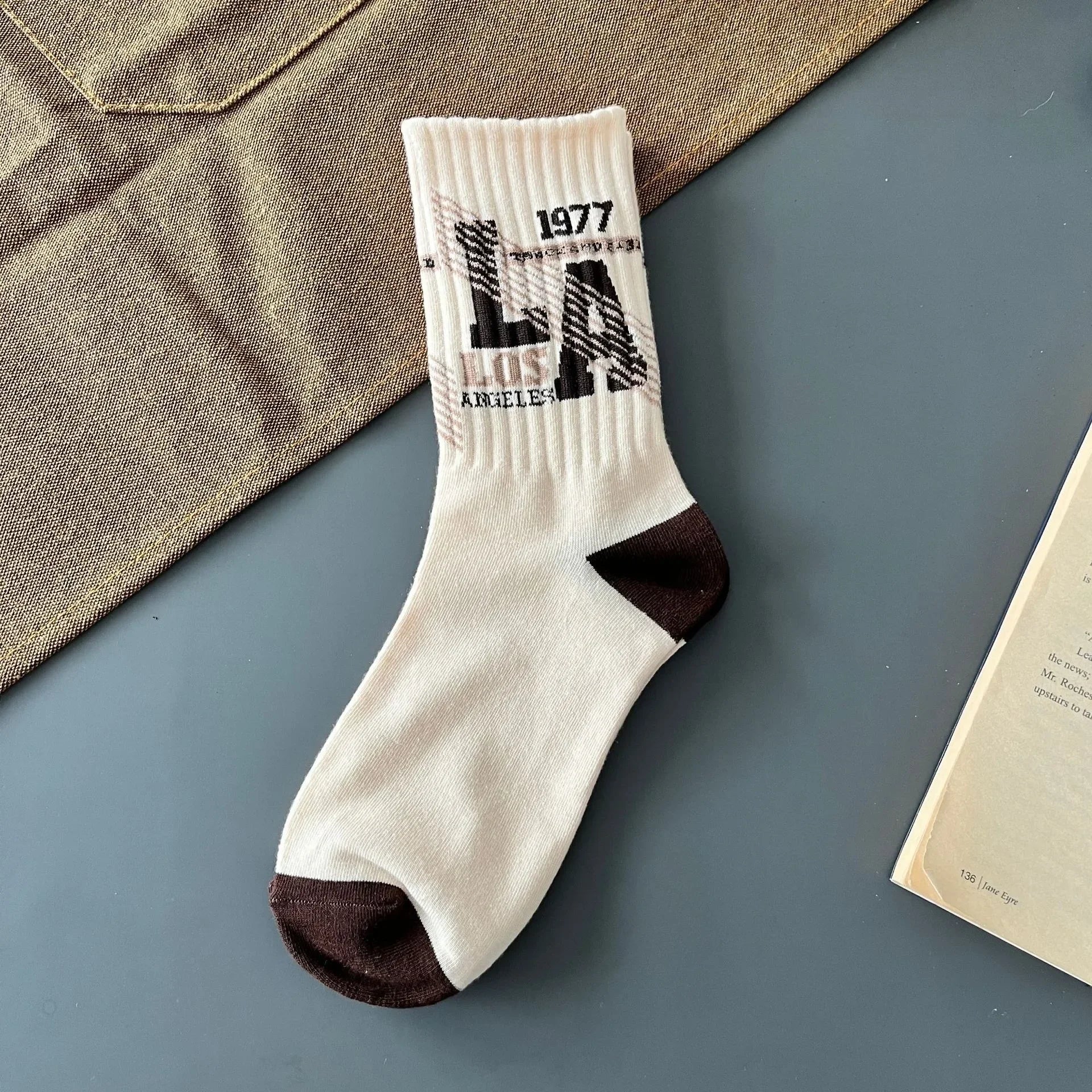 1/3/5/8 Pairs Retro American Men's Mid-rise Socks