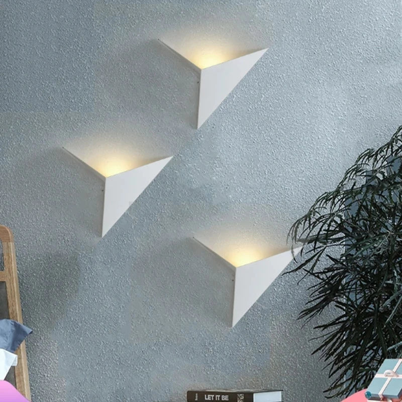 New Modern Minimalist LED Wall Lamp