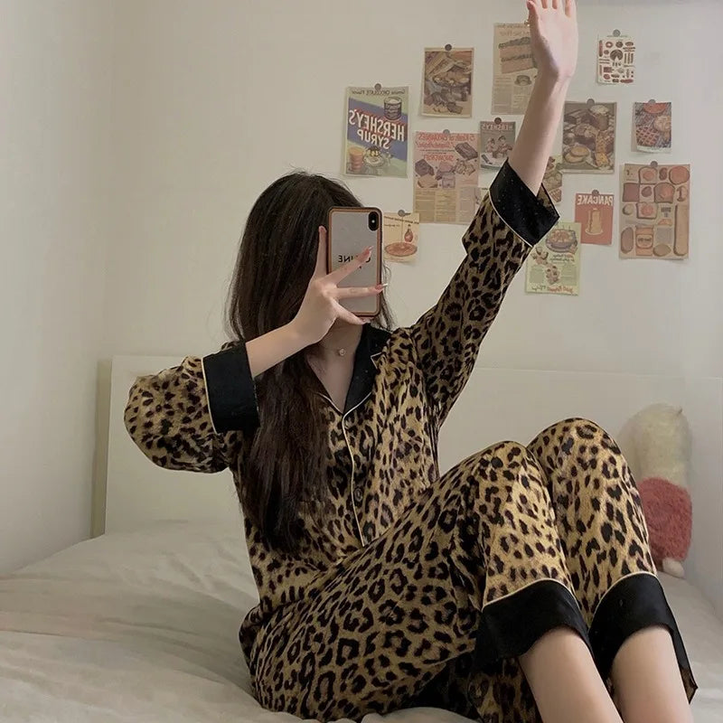 Women's Fashion Leopard Print Long-Sleeved Sleepwear